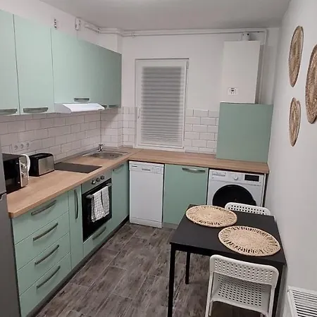 Twin Apartment *