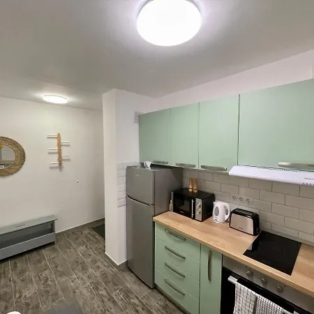 Twin Apartment *